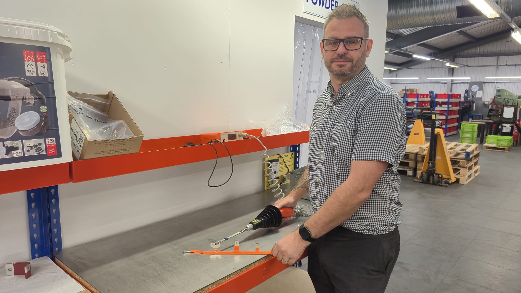Powder coated busbars provide robust electrical insulation and long-term reliability for EV, hybrid and energy systems. Discover H V Wooding’s precision manufacturing and holiday-tested quality.